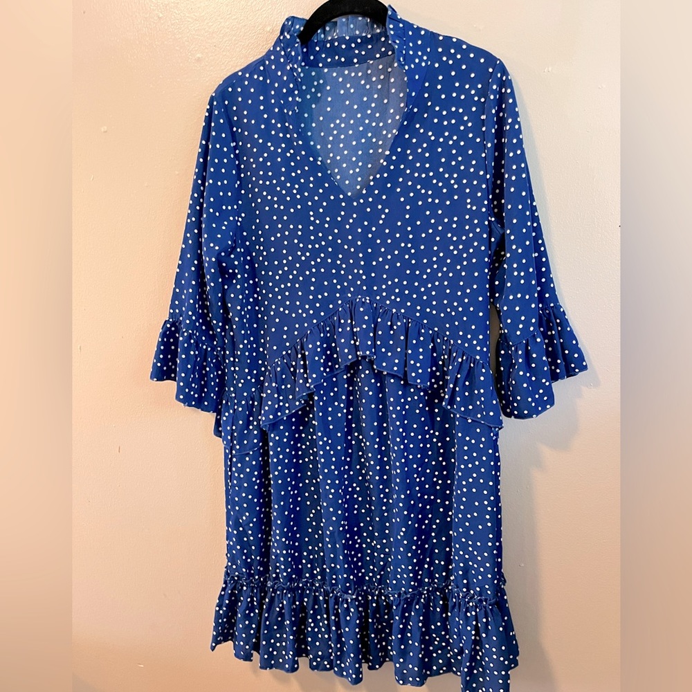V neck ruffle dress